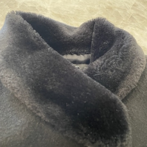 Tahari Baby Black Coat with Faux Fur Trim and Rhinestone Buttons 12 m - Picture 5 of 6